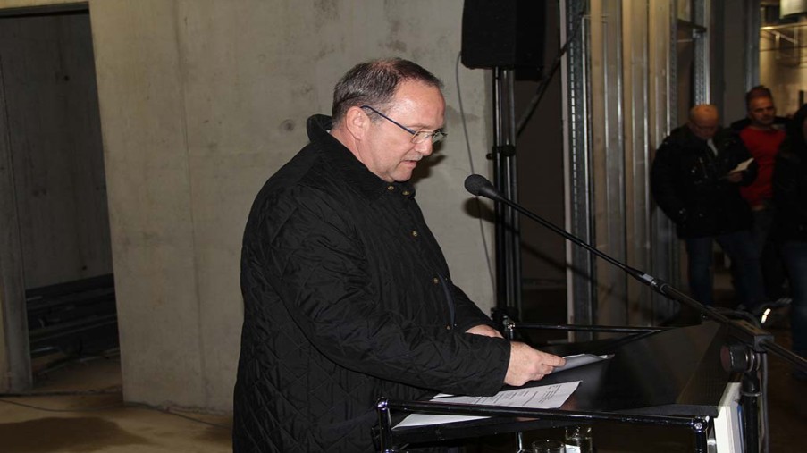 Foto: Frank Boss (MdL), Vorsitzender des Bau- und Vergabeausschusses der 14. Landschaftsversammlung Rheinland.bei seiner Rede.